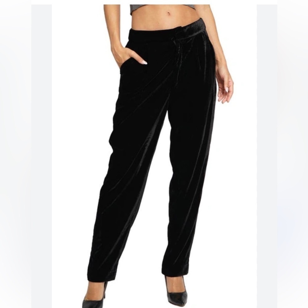 Know ones cares velvet suit pants